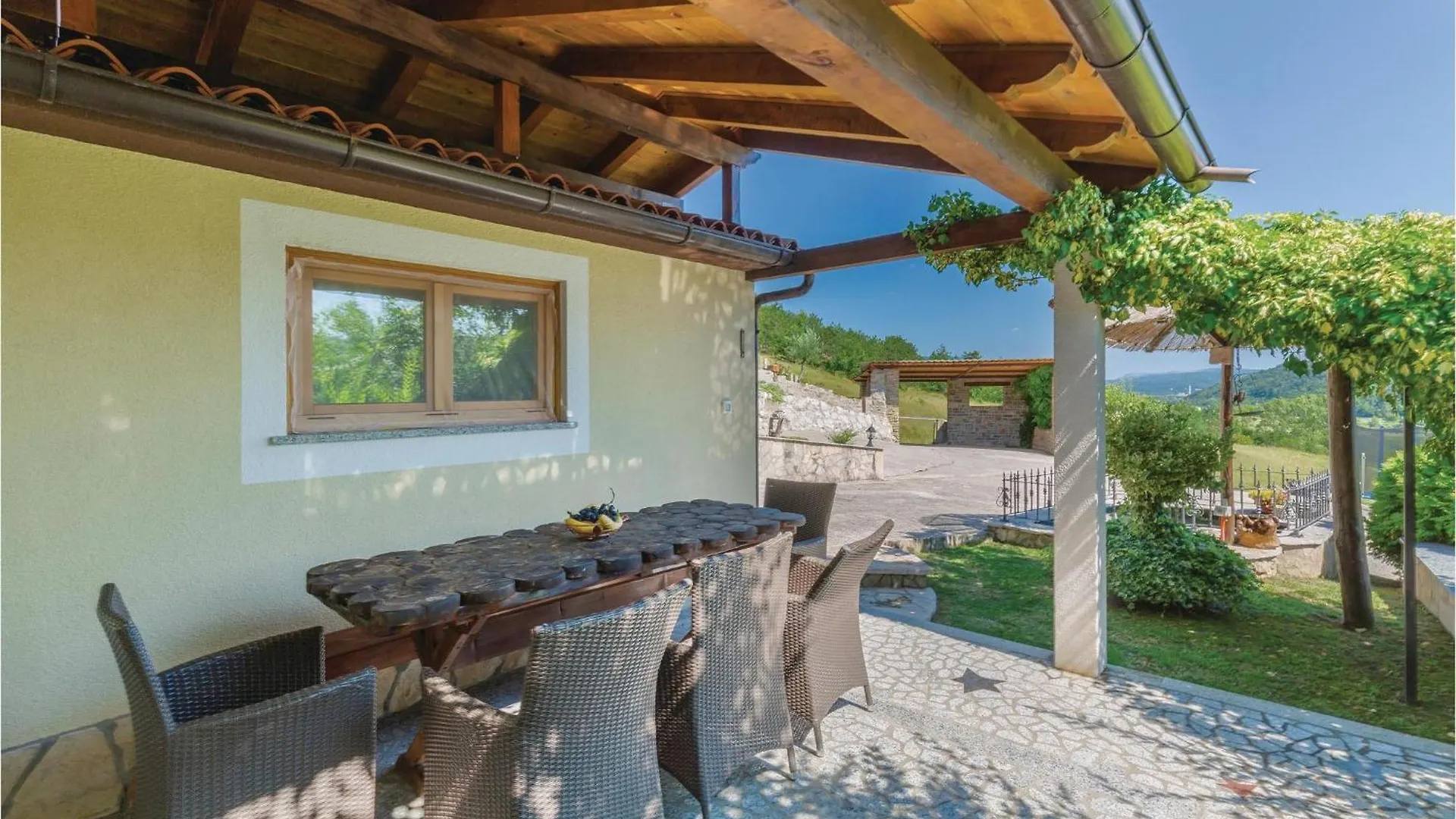 Lovely Home In Gologoricki Dol With Kitchen Gologorica Σπίτι διακοπών