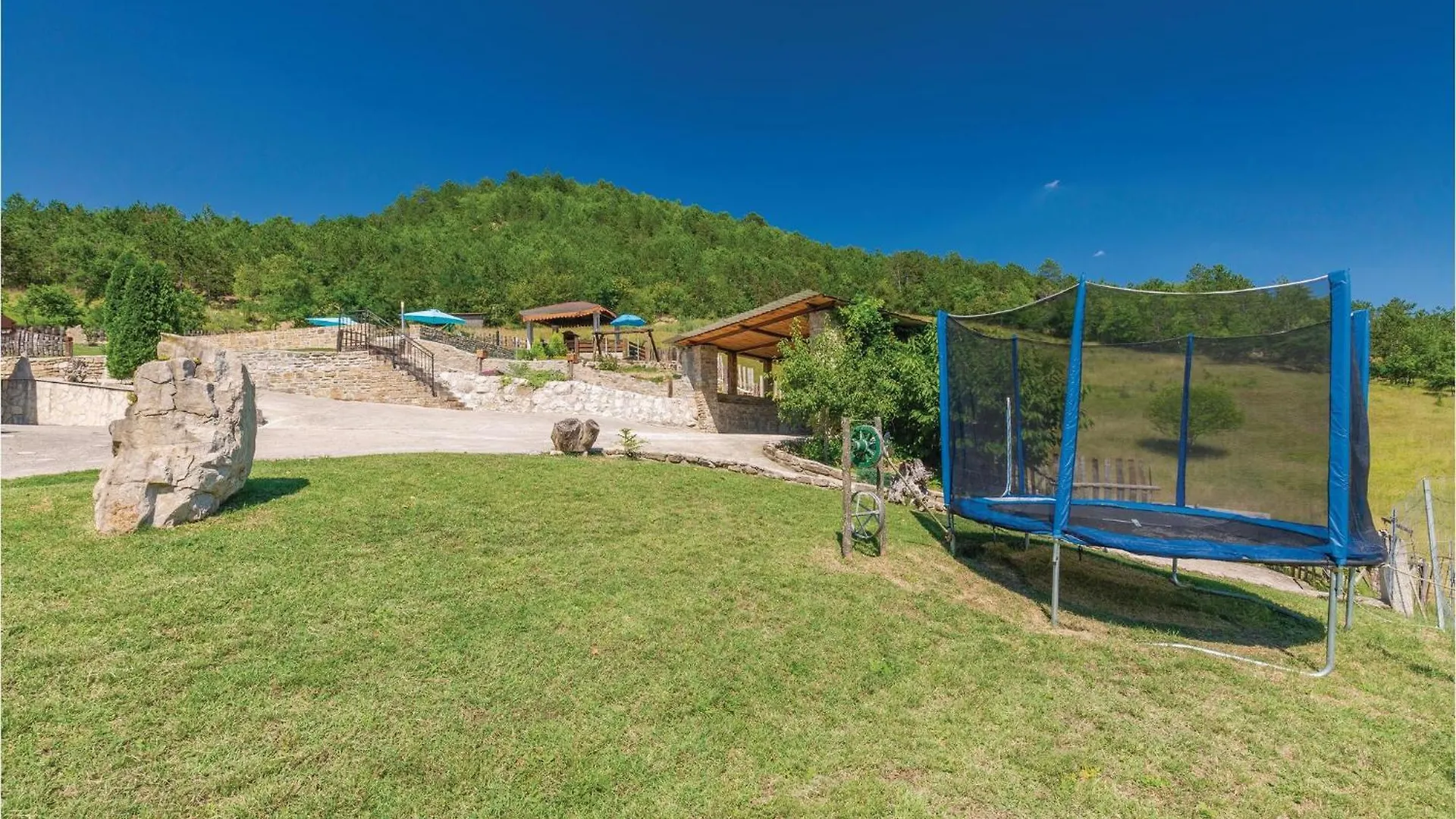 Lovely Home In Gologoricki Dol With Kitchen Gologorica