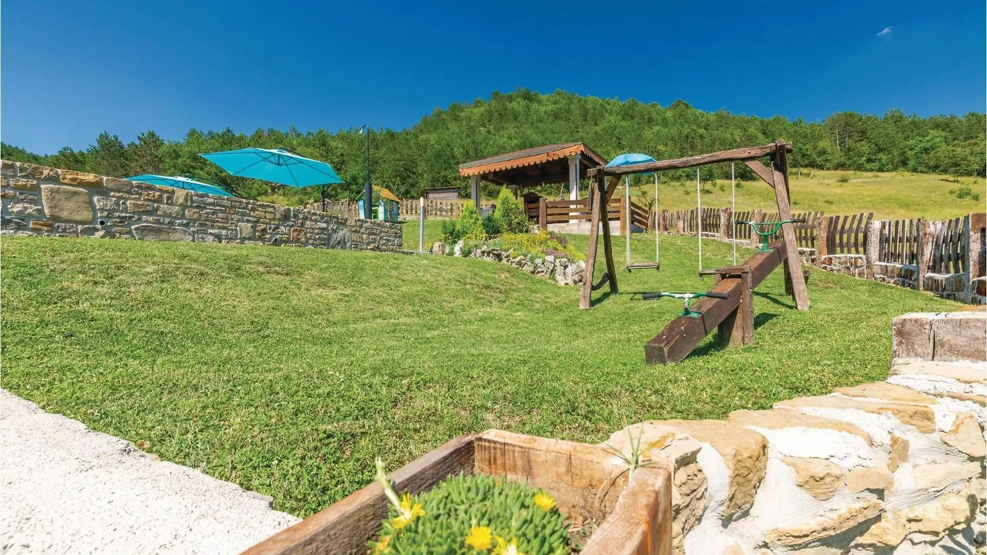Lovely Home In Gologoricki Dol With Kitchen Gologorica Σπίτι διακοπών